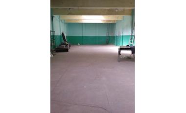 Galpón 435 m2 con oficinas