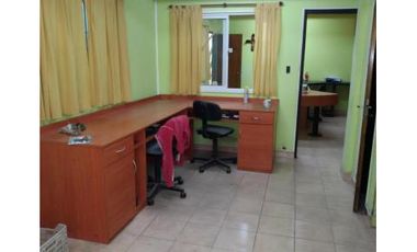 Galpón 435 m2 con oficinas