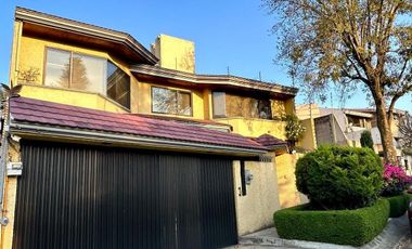 SE VENDE RESIDENCIA EN JARDINES EN LA MONTAÑA.