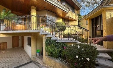 SE VENDE RESIDENCIA EN JARDINES EN LA MONTAÑA.