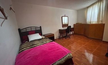 SE VENDE RESIDENCIA EN JARDINES EN LA MONTAÑA.