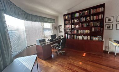 SE VENDE RESIDENCIA EN JARDINES EN LA MONTAÑA.