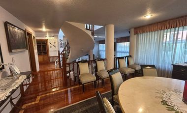 SE VENDE RESIDENCIA EN JARDINES EN LA MONTAÑA.