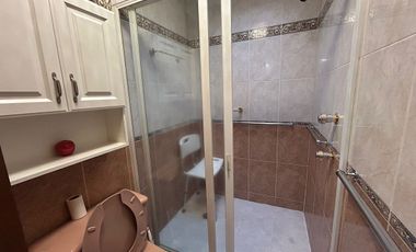 SE VENDE RESIDENCIA EN JARDINES EN LA MONTAÑA.