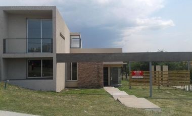 Las Cañitas B°Privado Falda del Carmen a estrenar. VENTA/ALQUILER