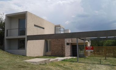Las Cañitas B°Privado Falda del Carmen a estrenar. VENTA/ALQUILER