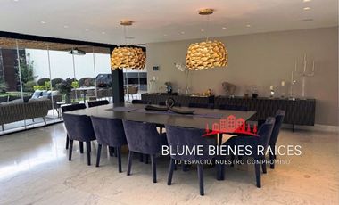 Casa en venta, en Jardines del Pedregal,  con gran jardín, lujo y confort