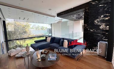 Casa en venta, en Jardines del Pedregal,  con gran jardín, lujo y confort
