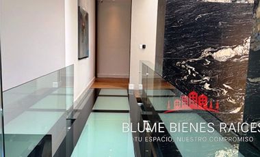 Casa en venta, en Jardines del Pedregal,  con gran jardín, lujo y confort