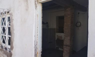 Casa a refaccionar completa Raúl  B. Diaz