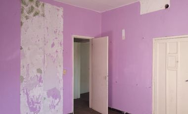 Casa a refaccionar completa Raúl  B. Diaz