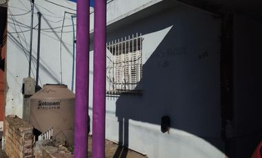 Casa a refaccionar completa Raúl  B. Diaz