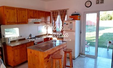 VENTA CASA EN MAR DE AJO GAS NATURAL GARAGE PARA DOS AUTOS