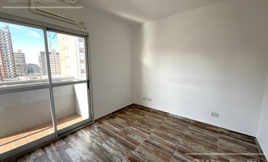Depto 2 ambientes en venta en el centro de Quilmes - Entrega inmediata/Cocheras opcionales