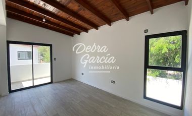 Casa PH 4 Ambientes - A Estrenar – Gas Natural - Patio Cochera