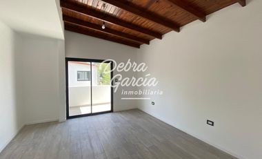 Casa PH 4 Ambientes - A Estrenar – Gas Natural - Patio Cochera