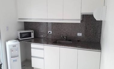 Oficina en Ciudad Ribera. Entrepiso. Balcón. 77m² aprox.