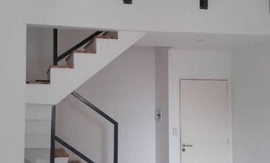 Oficina en Ciudad Ribera. Entrepiso. Balcón. 77m² aprox.