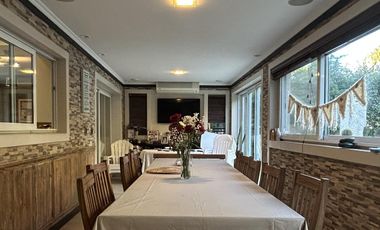 Casa en  Barrancas de Guido.  Quilmes