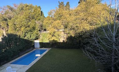 Casa en  Barrancas de Guido.  Quilmes