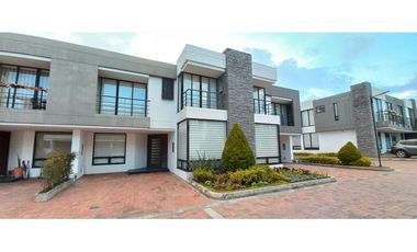 CASA ARRIENDO COTA CONJUNTO CERRADO $ 4.800.000