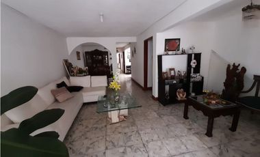 Barrio Petrúc - Casa bifamiliar en venta