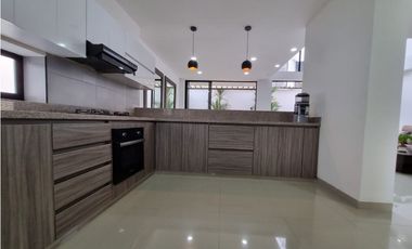 VENTA DE CASA EN CONDOMINIO EN ALFAGUARA JAMUNDI VALLE
