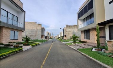 VENTA DE CASA EN CONDOMINIO EN ALFAGUARA JAMUNDI VALLE