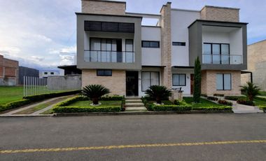 VENTA DE CASA EN CONDOMINIO EN ALFAGUARA JAMUNDI VALLE