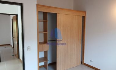 Arriendo casa ubicada en el municipio de La Ceja, Antioquia.