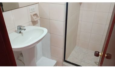 Se renta apartamento en Los Alpes Pereira