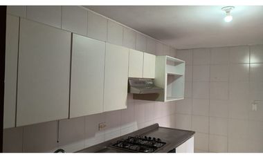 Se renta apartamento en Los Alpes Pereira