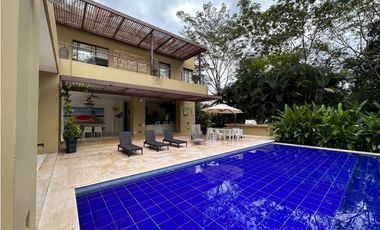 SE VENDE O ARRIENDA X NOCHE CASA EN MESA DE YEGUAS