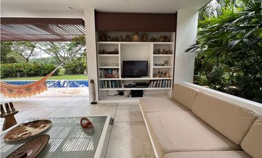 SE VENDE O ARRIENDA X NOCHE CASA EN MESA DE YEGUAS