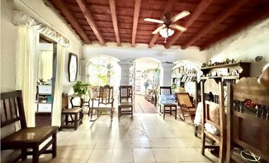 CASA EN VENTA UBICADA CENTRO HISTORICO PARA USO COMERCIAL