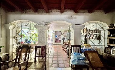 CASA EN VENTA UBICADA CENTRO HISTORICO PARA USO COMERCIAL