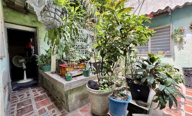 CASA EN VENTA UBICADA CENTRO HISTORICO PARA USO COMERCIAL