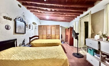 CASA EN VENTA UBICADA CENTRO HISTORICO PARA USO COMERCIAL
