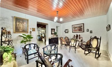 CASA EN VENTA UBICADA CENTRO HISTORICO PARA USO COMERCIAL