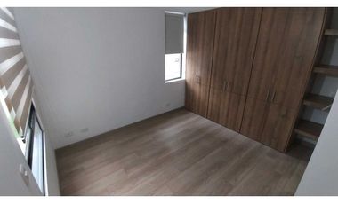 Cajica Centro, El Molino, 50 M2, esquinero, P2