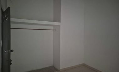 SE VENDE CASA  BARRIO LA PAZ, FLORIDABLANCA - POR LA 200