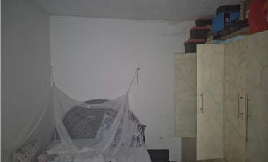 SE VENDE CASA  BARRIO LA PAZ, FLORIDABLANCA - POR LA 200