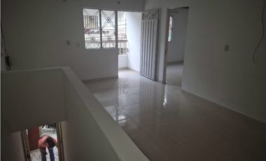 SE VENDE CASA  BARRIO LA PAZ, FLORIDABLANCA - POR LA 200