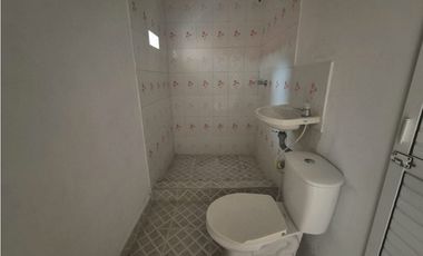 SE VENDE CASA  BARRIO LA PAZ, FLORIDABLANCA - POR LA 200