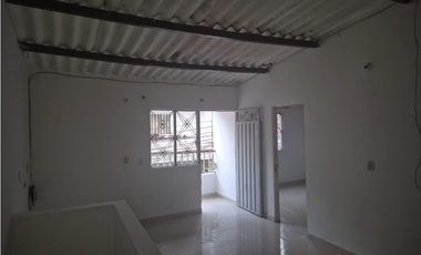 SE VENDE CASA  BARRIO LA PAZ, FLORIDABLANCA - POR LA 200