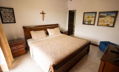 Finca independiente para la venta en Altagracia, Pereira !!!