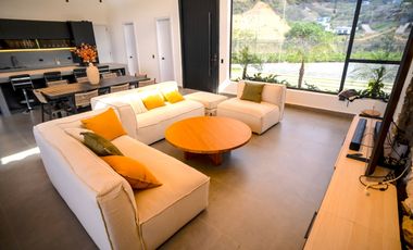 Venta casa campestre en Sopetrán de lujo, nueva y con vista panorámica