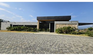 Venta casa campestre en Sopetrán de lujo, nueva y con vista panorámica