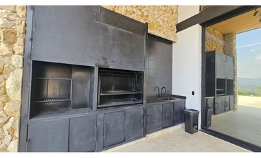 Venta casa campestre en Sopetrán de lujo, nueva y con vista panorámica