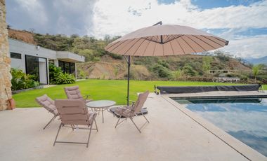 Venta casa campestre en Sopetrán de lujo, nueva y con vista panorámica